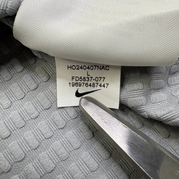 Nike Dri-FIT Mens Light Gray 1/2-Zip Pullover Mock Neck Comfy Sweatshirt Size L - Picture 9 of 11